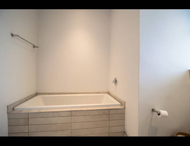 2 BEDROOM APARTMENT FOR SALE IN STEYN CITY
